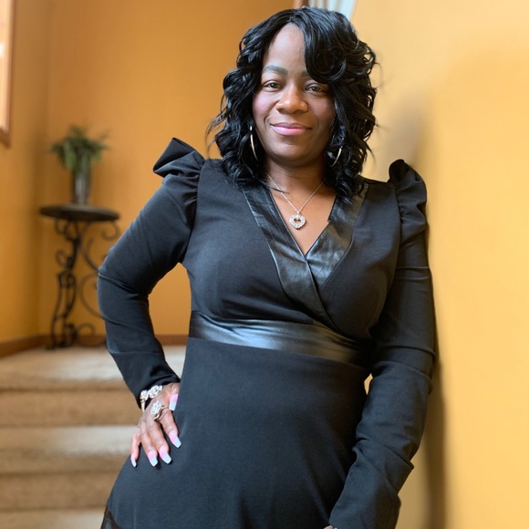 Meet your Posher, Donita - Picture 4 of 6